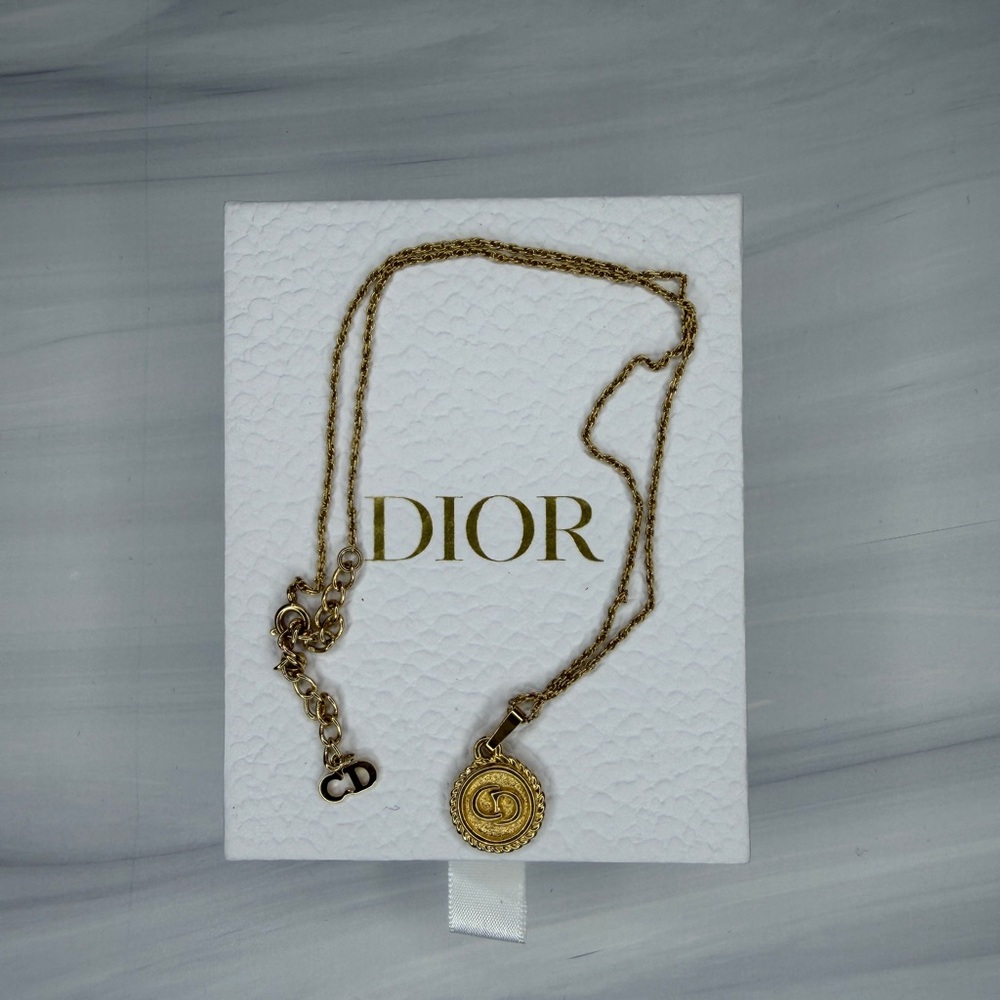 Christian Dior Gold Plated Logo Medallion Pendant Necklace | Vintage Dior - Picture 3 of 4